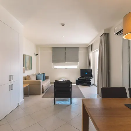 מלון Wyndham Residences Kusadasi Golf And 5*