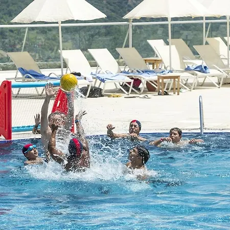 Wyndham Residences Kusadasi Golf And מלון 5*