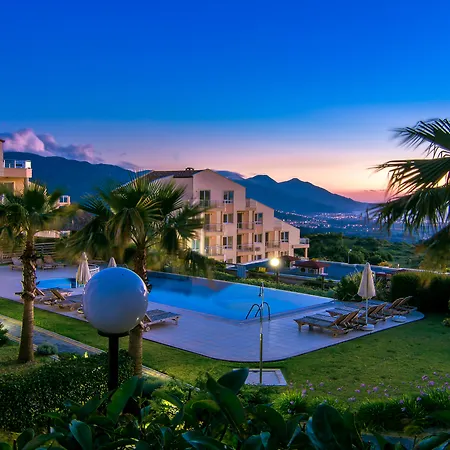 Wyndham Residences Kusadasi Golf And מלון