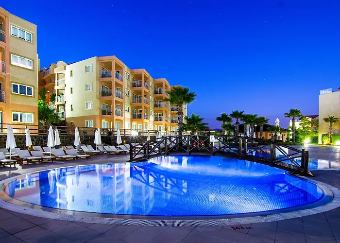 Hotel Wyndham Residences Kusadasi Golf And 5*