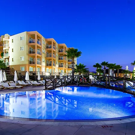Hotel Wyndham Residences Kusadasi Golf And 5*